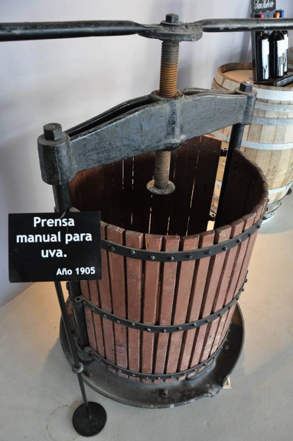 Equipamentos antigos da vinícola San Huberto, em Mendoza, na Argentina